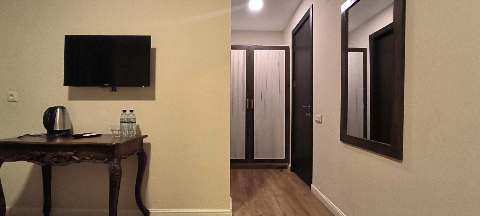 Prestige Palace - Esquisse Hotel Tbilisi Room photo